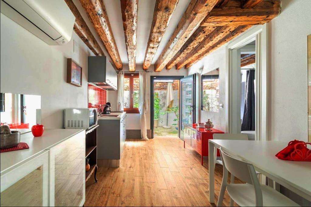 Ca 3 Leoni - Romantic House In The Heart Of Venise Extérieur photo