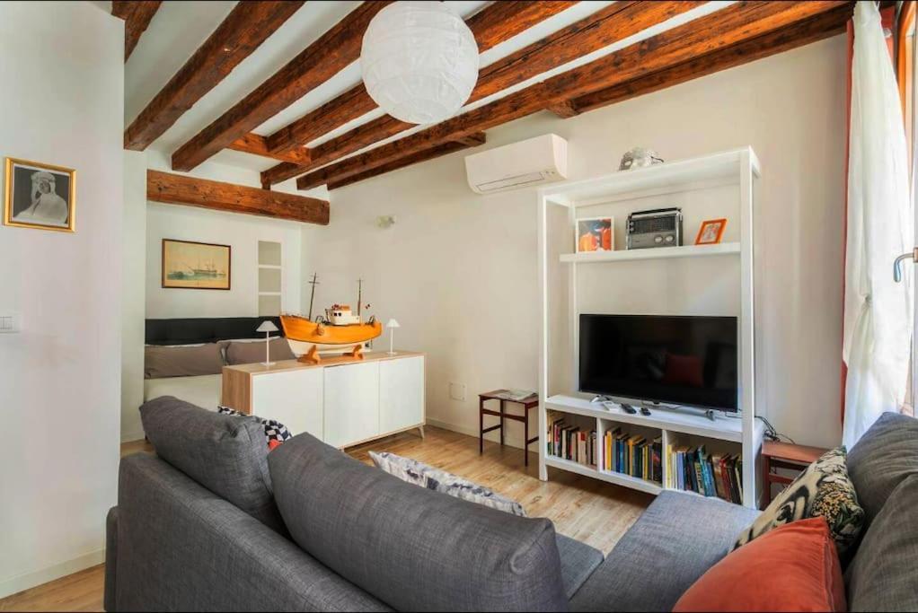 Ca 3 Leoni - Romantic House In The Heart Of Venise Extérieur photo