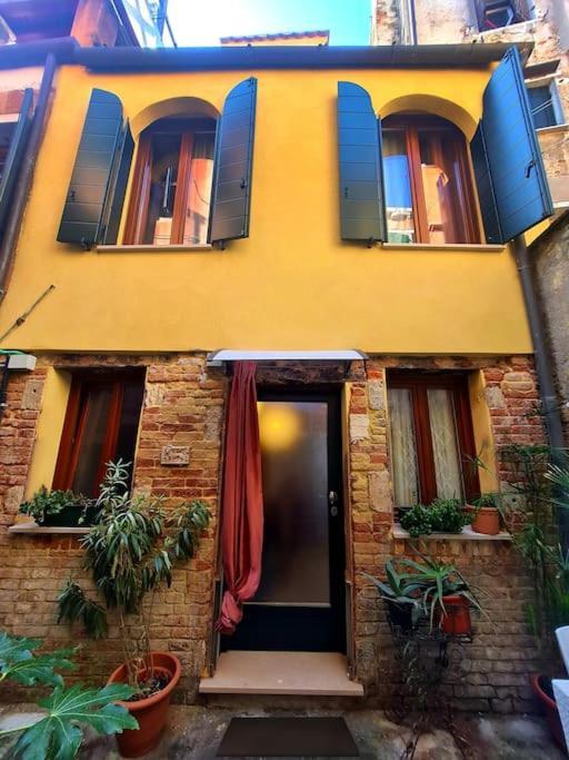 Ca 3 Leoni - Romantic House In The Heart Of Venise Extérieur photo