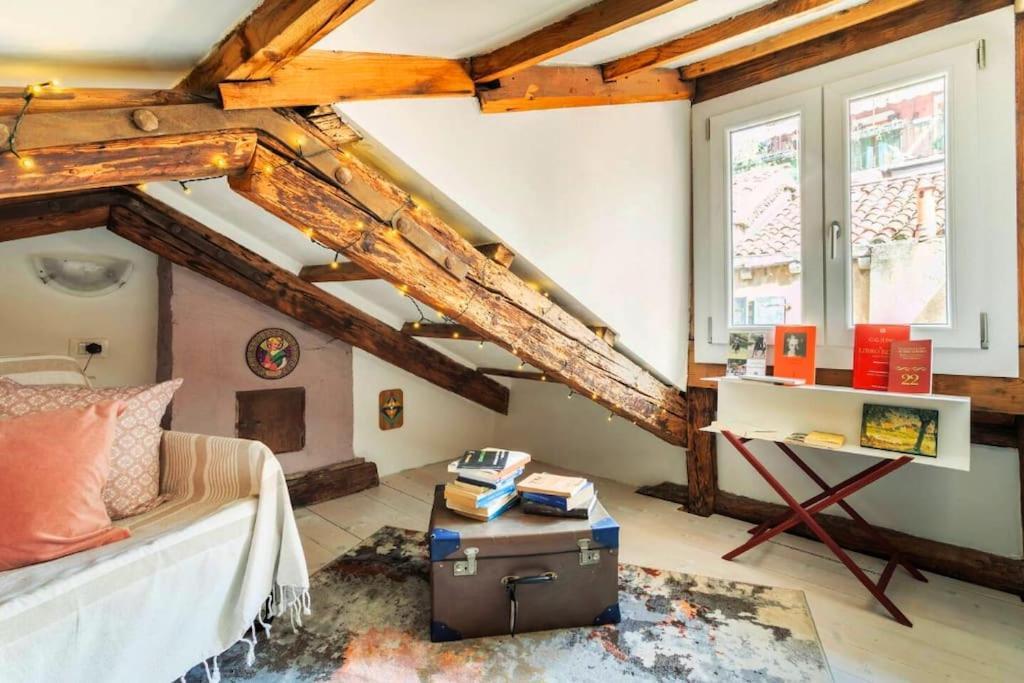 Ca 3 Leoni - Romantic House In The Heart Of Venise Extérieur photo